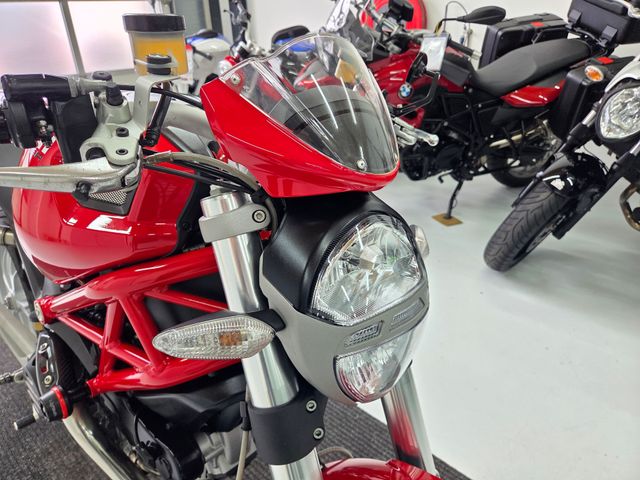 ducati - m-1100
