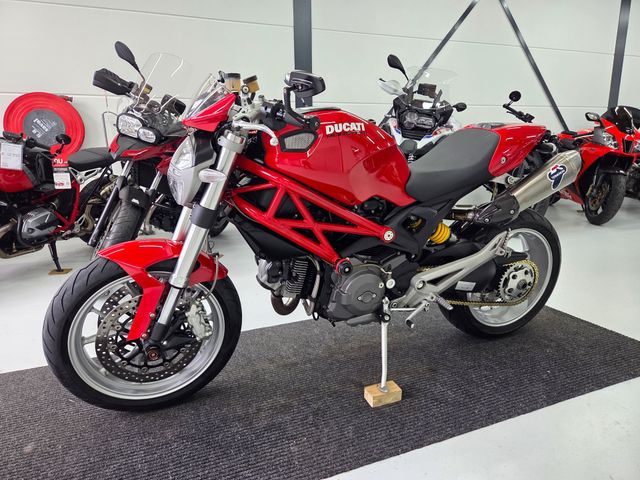 ducati - m-1100