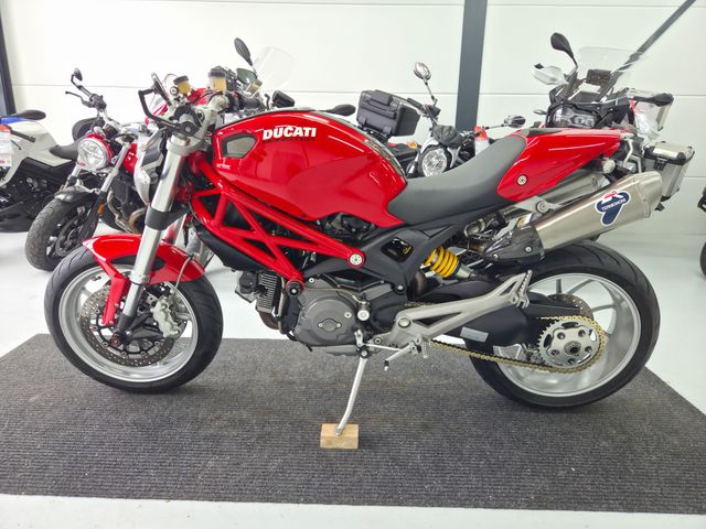 ducati - m-1100