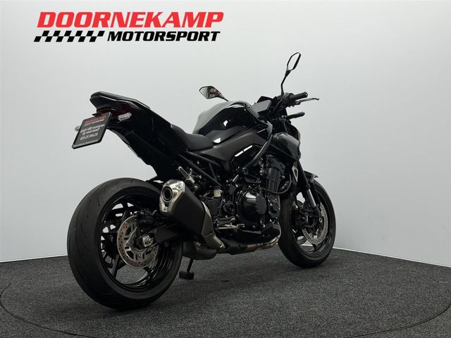kawasaki - z900