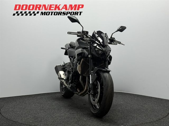 kawasaki - z900