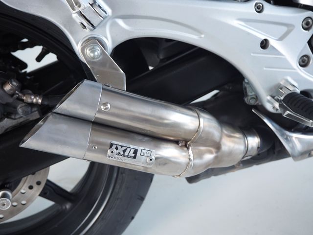 suzuki - sfv-650-gladius