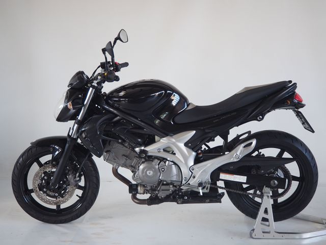 suzuki - sfv-650-gladius