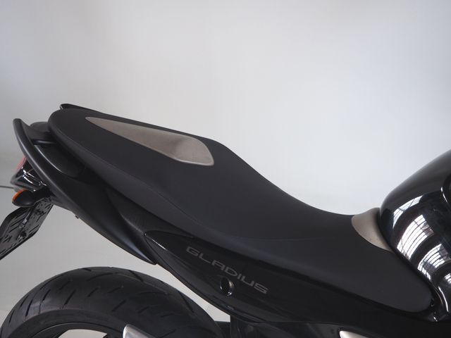 suzuki - sfv-650-gladius