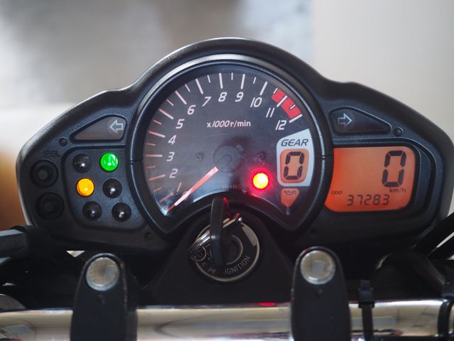 suzuki - sfv-650-gladius