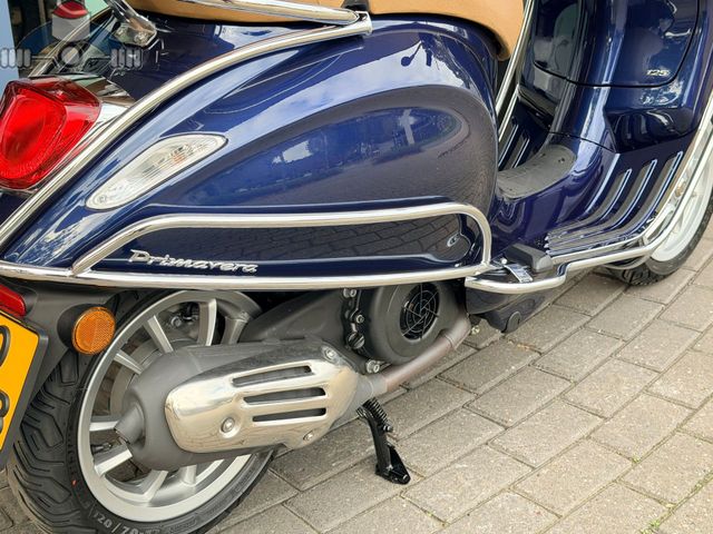 vespa - primavera-125-abs