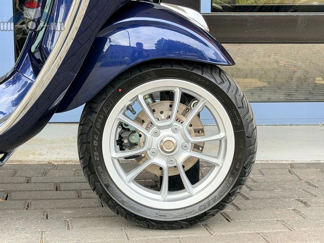 vespa - primavera-125-abs