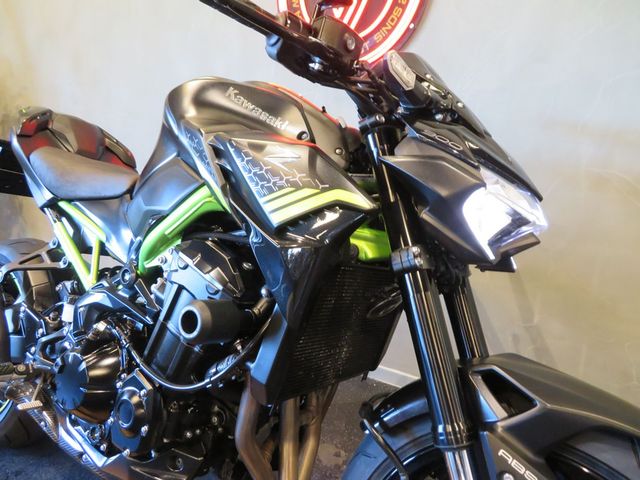 kawasaki - z900