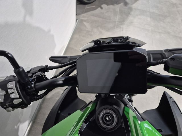 kawasaki - z900