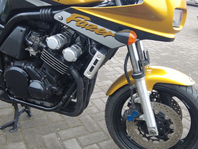 yamaha - fzs-600-fazer