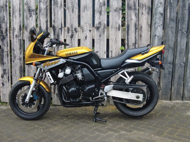 yamaha - fzs-600-fazer