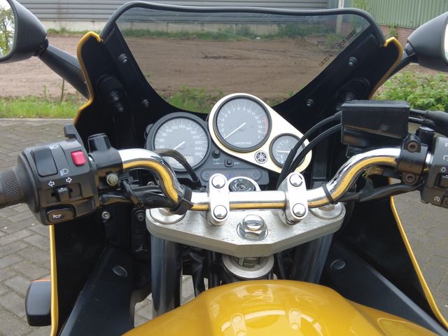 yamaha - fzs-600-fazer