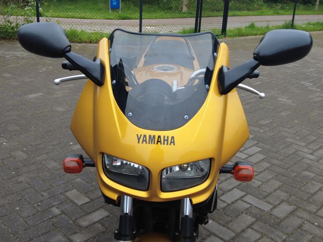yamaha - fzs-600-fazer