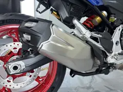 BMW F 900 XR Light white/Racing blue/Racing red BTW Voertuig 2026 nieuw – foto 14 van 20