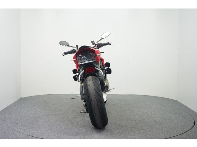 ducati - streetfighter-v4