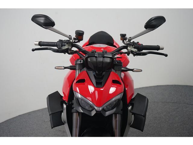 ducati - streetfighter-v4