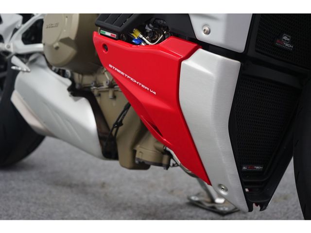 ducati - streetfighter-v4