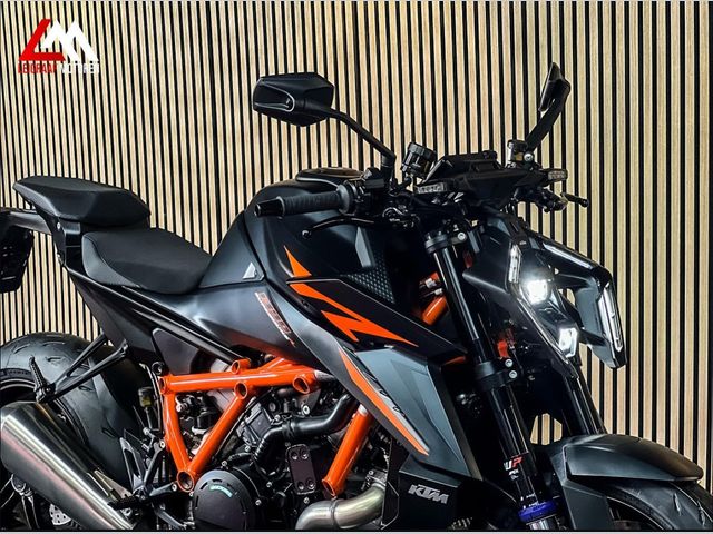 ktm - 1390-super-duke-r-evo