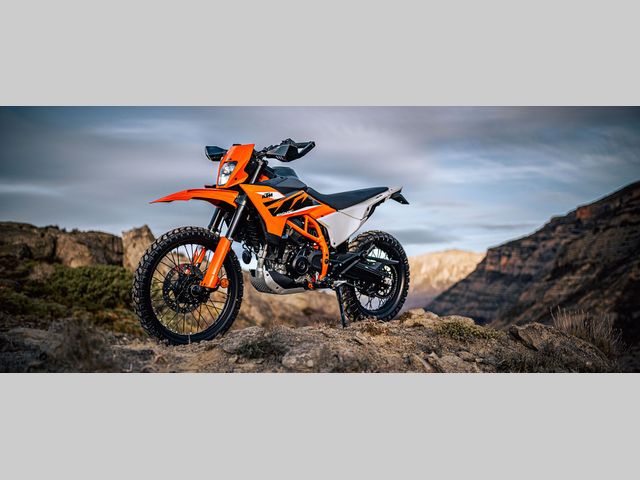 ktm - 125-duke