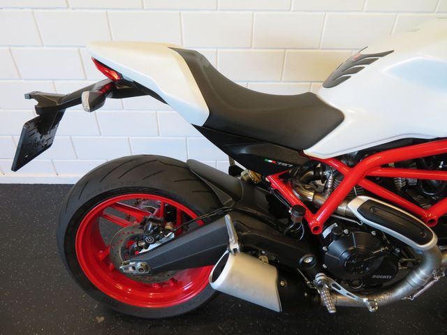 ducati - monster-797--