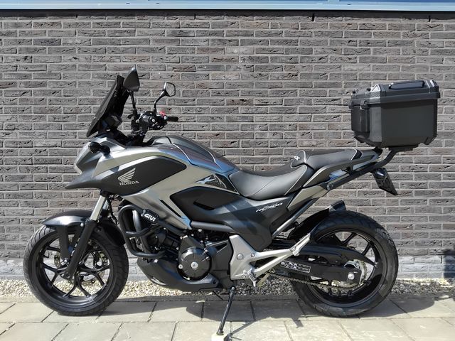 honda - nc-700-x-dct