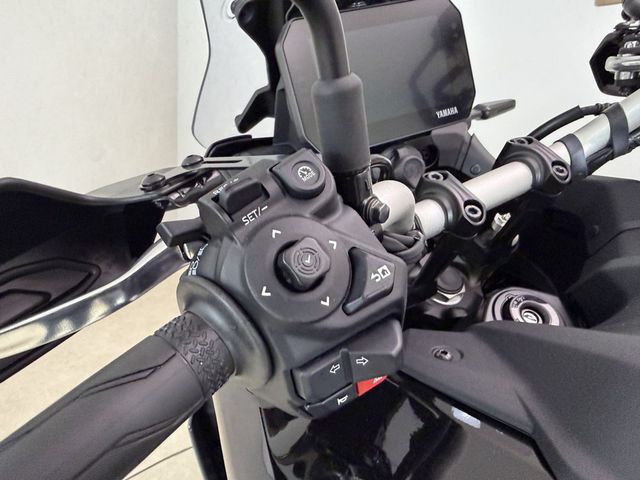 yamaha - tracer-9