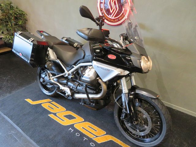 moto-guzzi - stelvio-1200-8v-abs