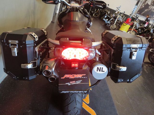 moto-guzzi - stelvio-1200-8v-abs