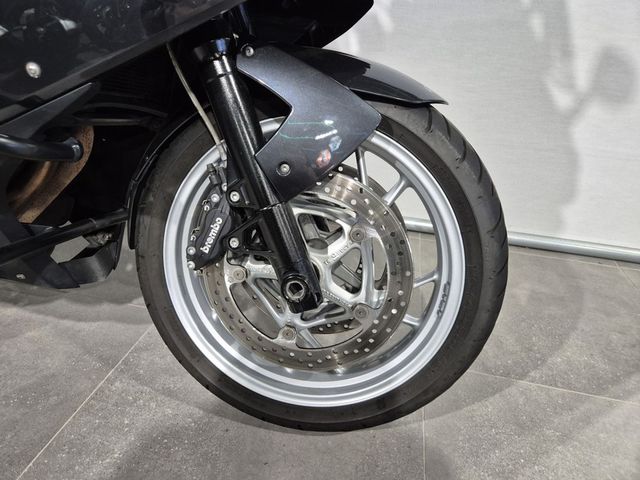 bmw - f-800-gt
