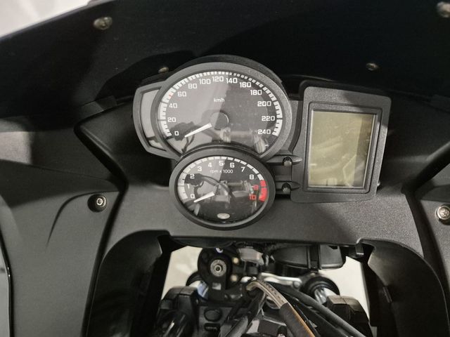 bmw - f-800-gt