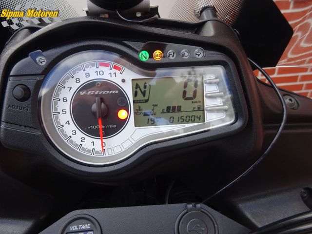 suzuki - v-strom-650-a-touring