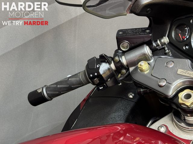 suzuki - gsx-r-1300-hayabusa