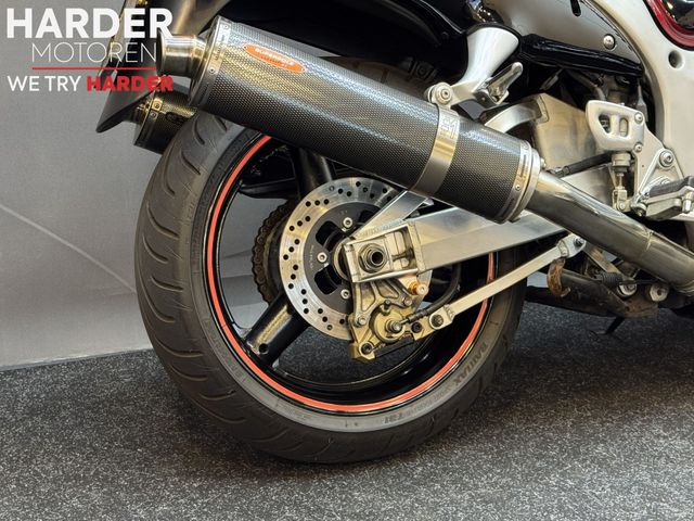 suzuki - gsx-r-1300-hayabusa