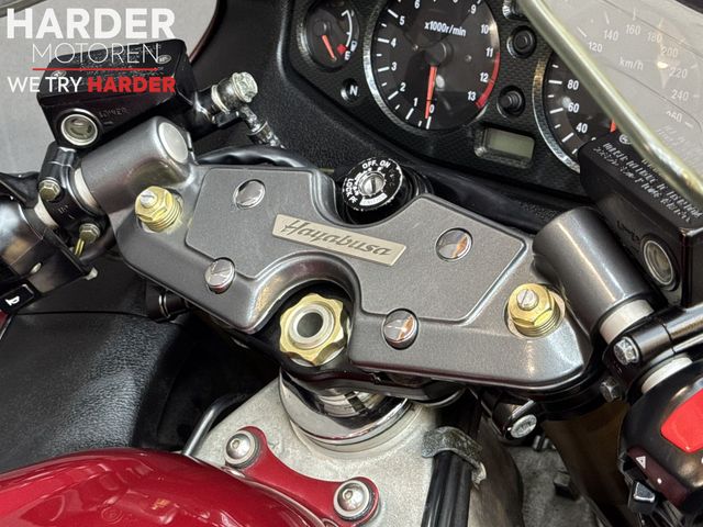 suzuki - gsx-r-1300-hayabusa