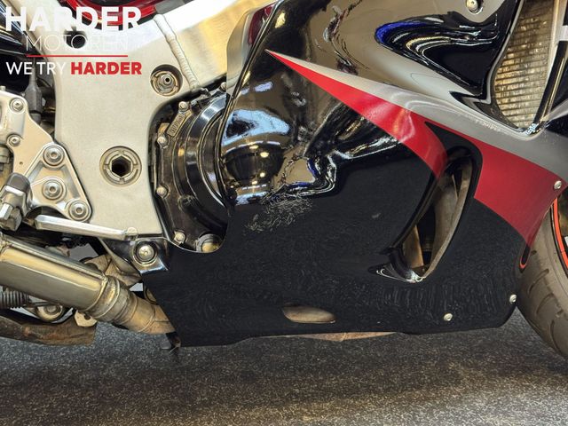 suzuki - gsx-r-1300-hayabusa