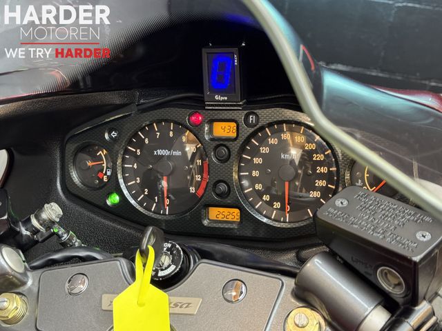 suzuki - gsx-r-1300-hayabusa