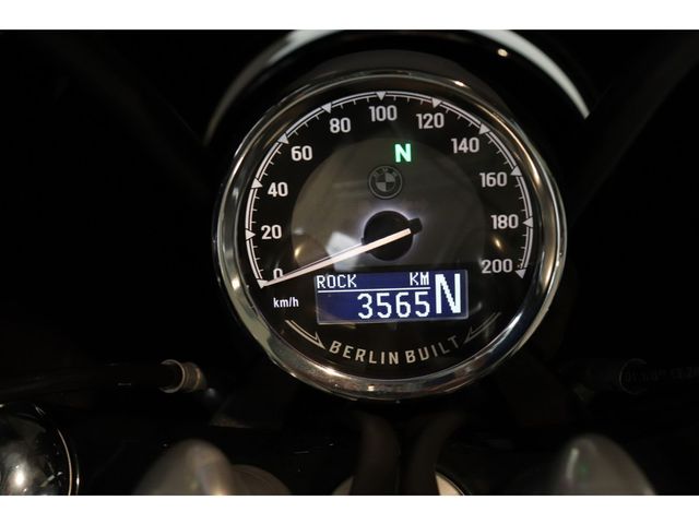 bmw - r-18