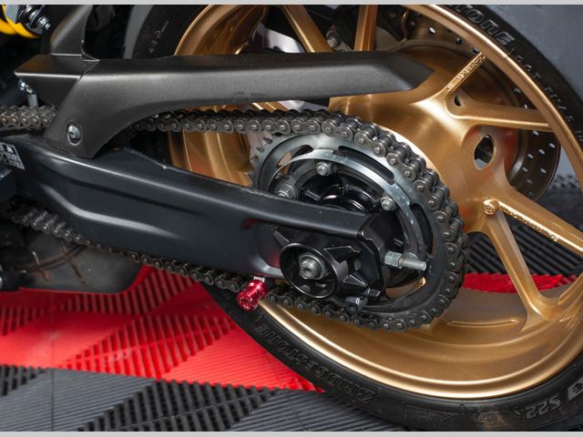 yamaha - r7-world-gp-60th-anniversary