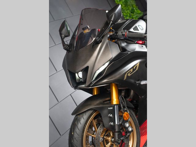 yamaha - r7-world-gp-60th-anniversary