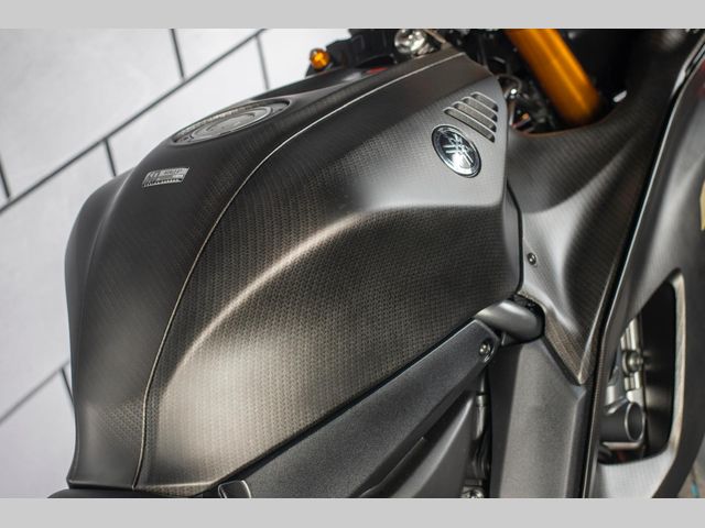 yamaha - r7-world-gp-60th-anniversary