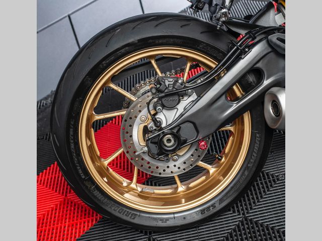 yamaha - r7-world-gp-60th-anniversary