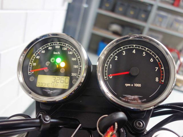 moto-guzzi - v-7-special