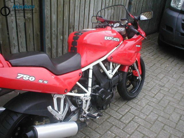 ducati - 750-ss