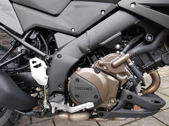 suzuki - v-strom-1050