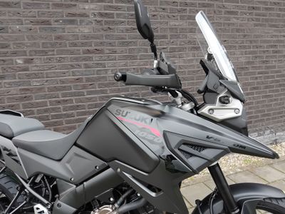 SUZUKI V-STROM 1050 – foto 3