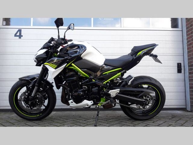 kawasaki - z900
