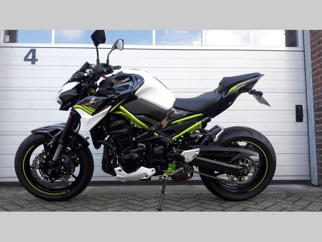 kawasaki - z900
