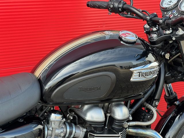 triumph - thruxton-900