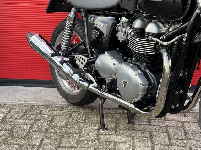 triumph - thruxton-900