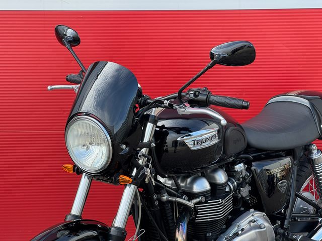 triumph - thruxton-900